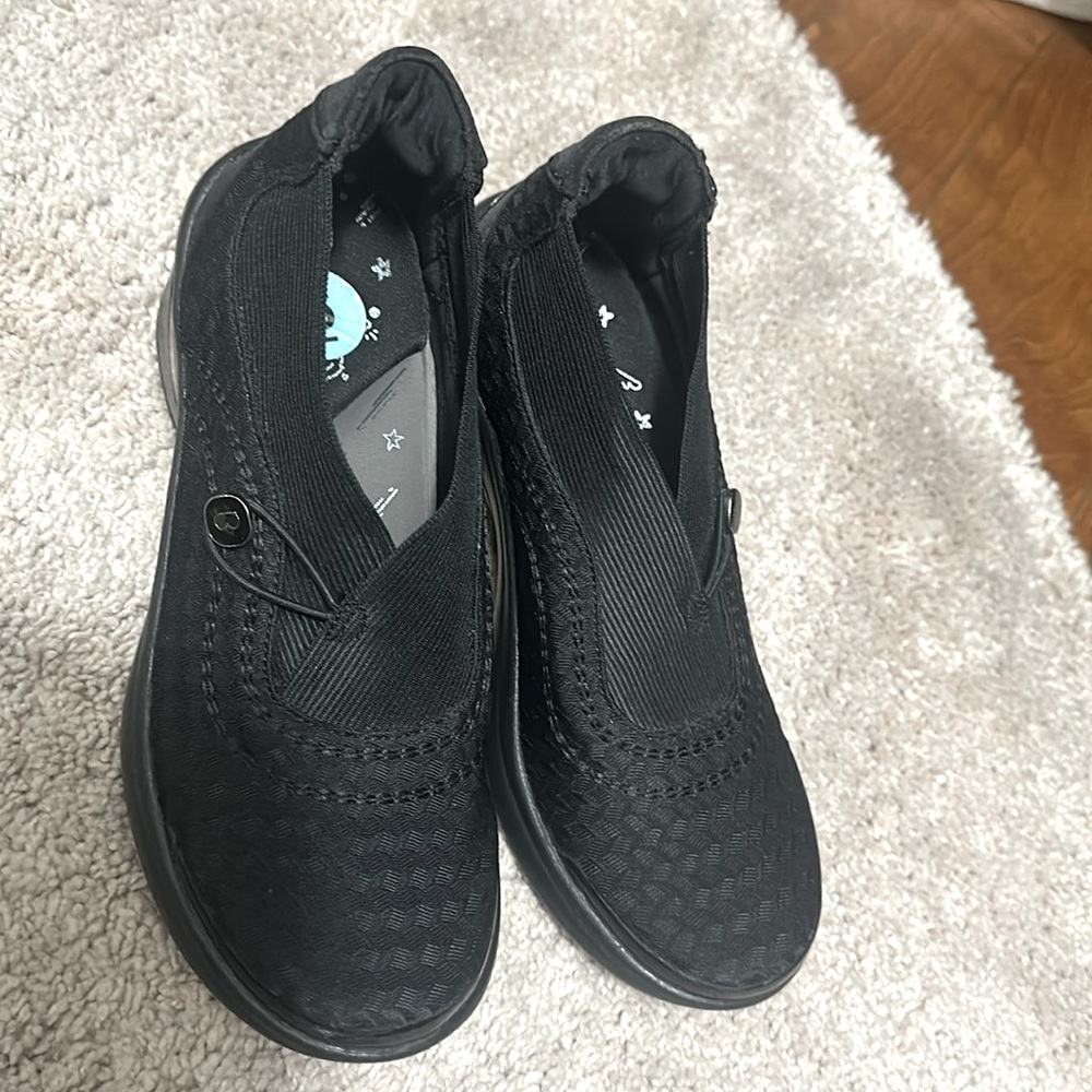 Bzees Energy washable knit clogs BRAND NEW. Never worn HTF